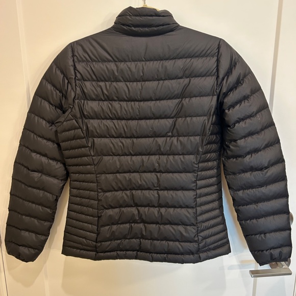 Patagonia Women’s Down Sweater Jacket Size Small - Picture 3 of 3